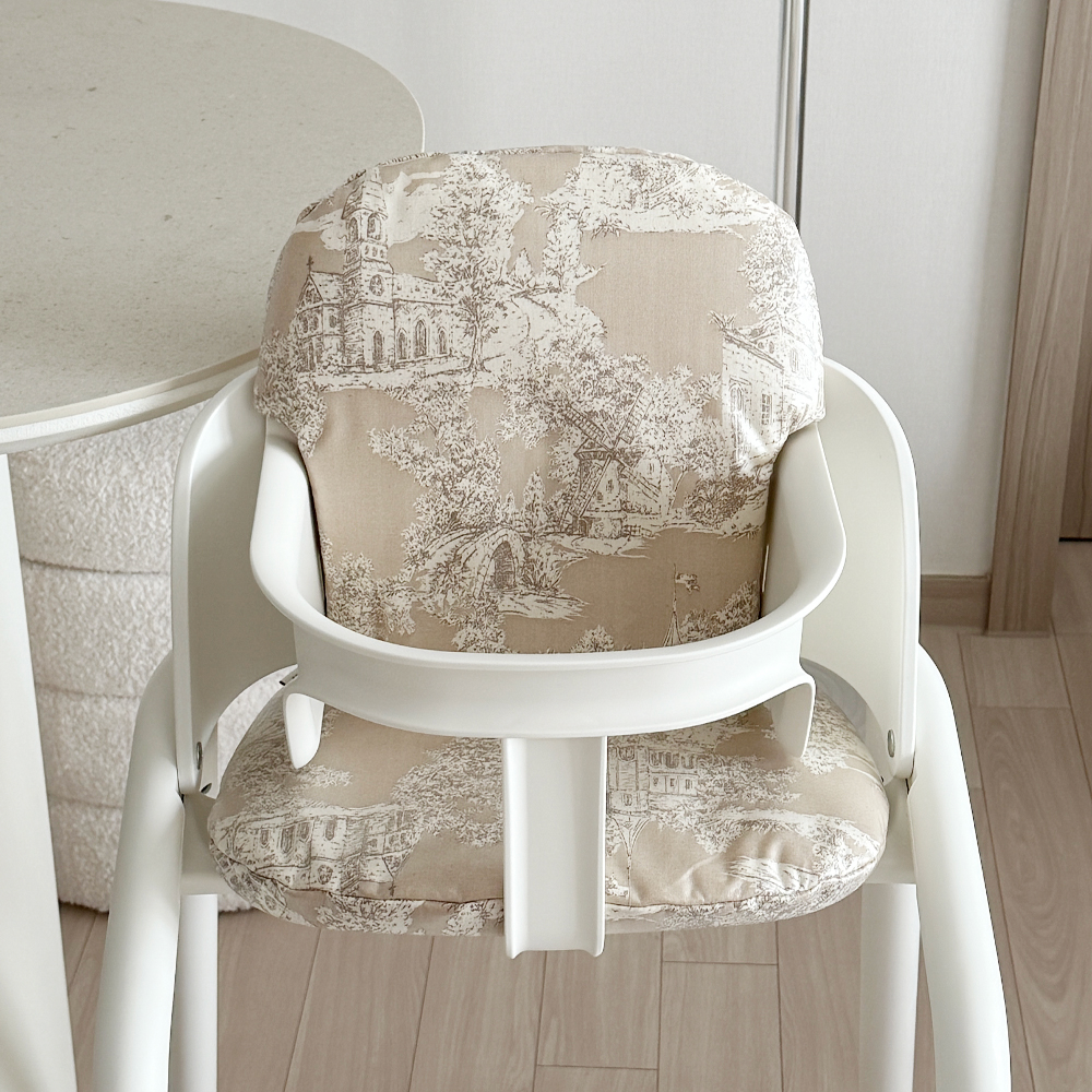 Angelic Waterproof Cushion Cover by Bugaboo Giraffe